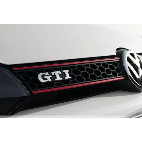 2009-Volkswagen-Golf-VI-GTI-007